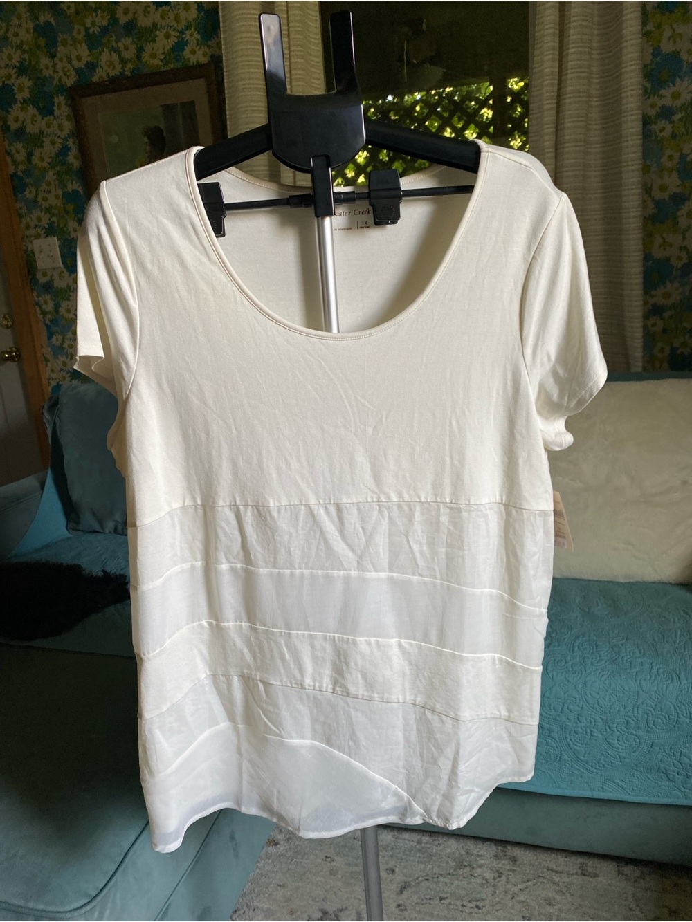 Coldwater Creek Ivory Scoop-Neck Short Sleeve Top